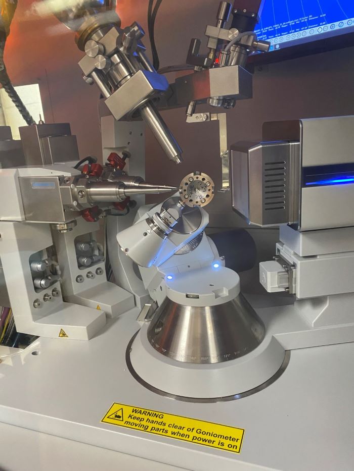 Benchtop single crystal X-ray diffractometer